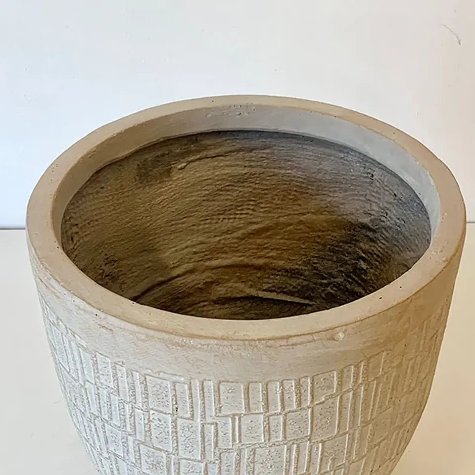 Macetero curvo cuadros beige 2