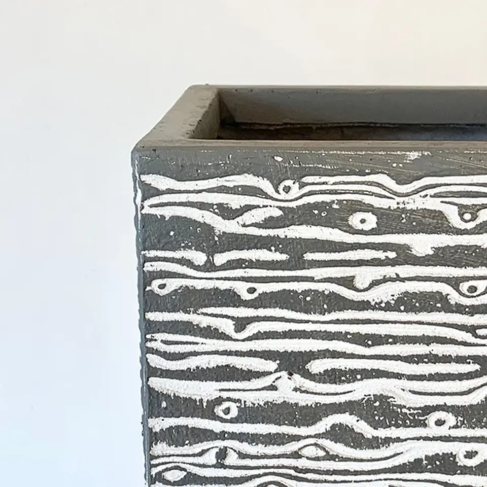 Macetero alto tribu gris 3