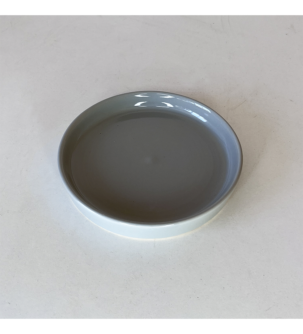 Macetero cerámica curvo gris