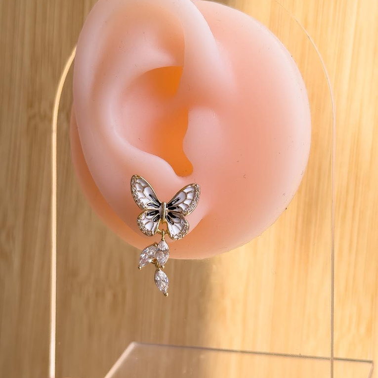 ARETES BUTTERFLY 2