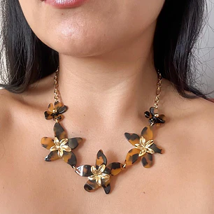 COLLAR FLOWERS CAREY