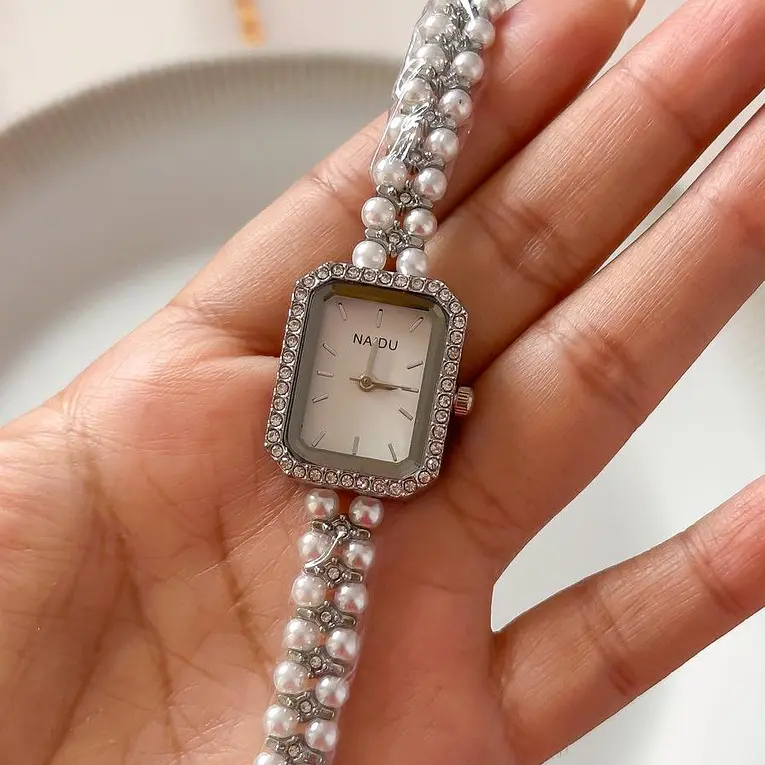 RELOJ DALIA 2
