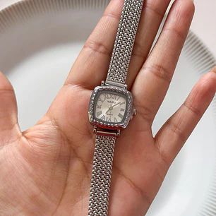 RELOJ LÚA