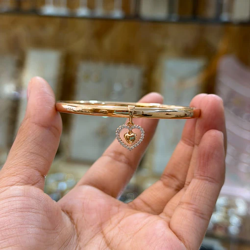 BANGLE CORAZÓN 1