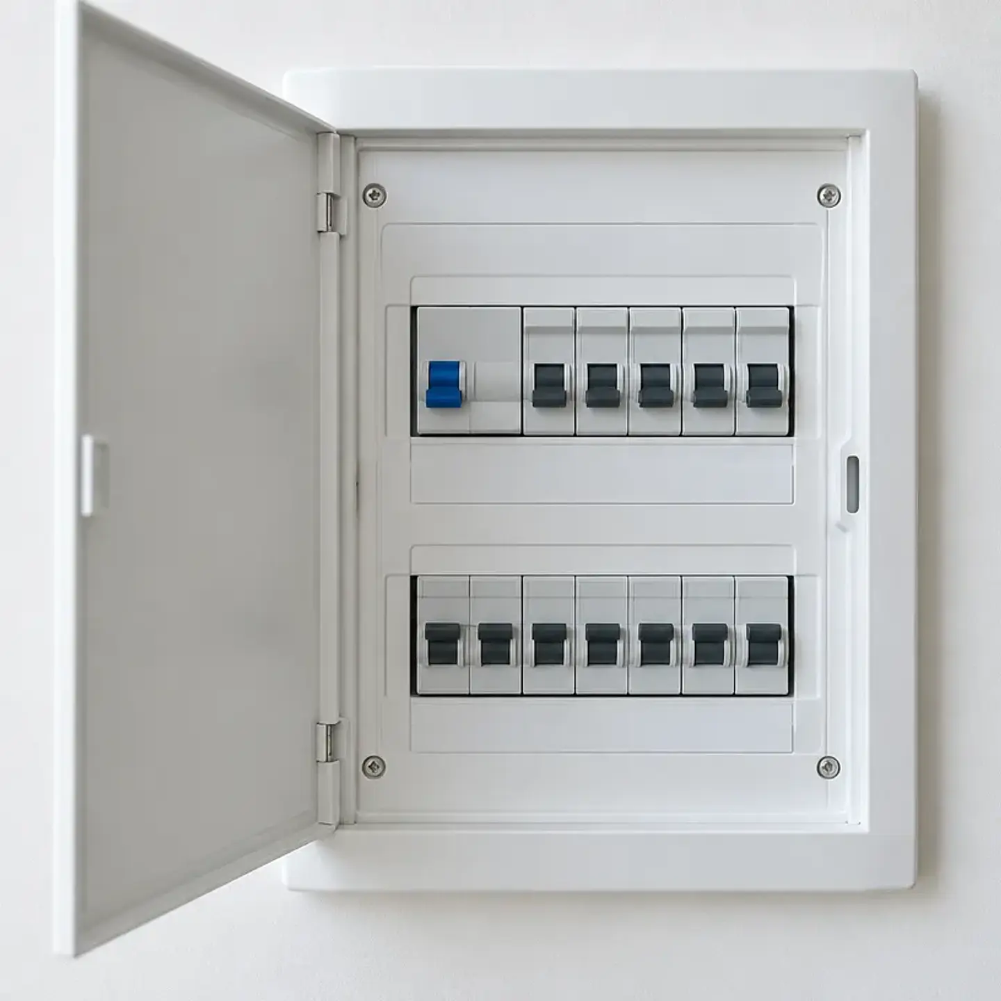 Instalación de tablero eléctrico domiciliario 1