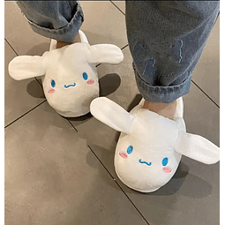 ZAPATILLAS CINNAMONROLL OREJITAS LOCAS