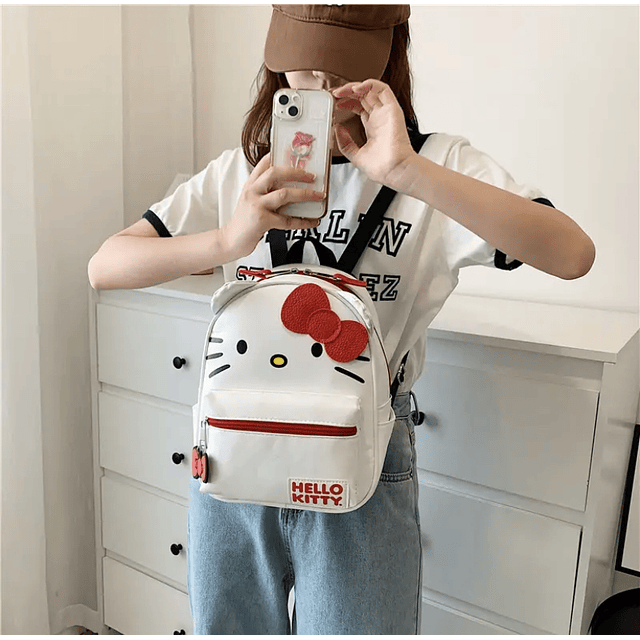 MOCHILA CUERO SANRIO 