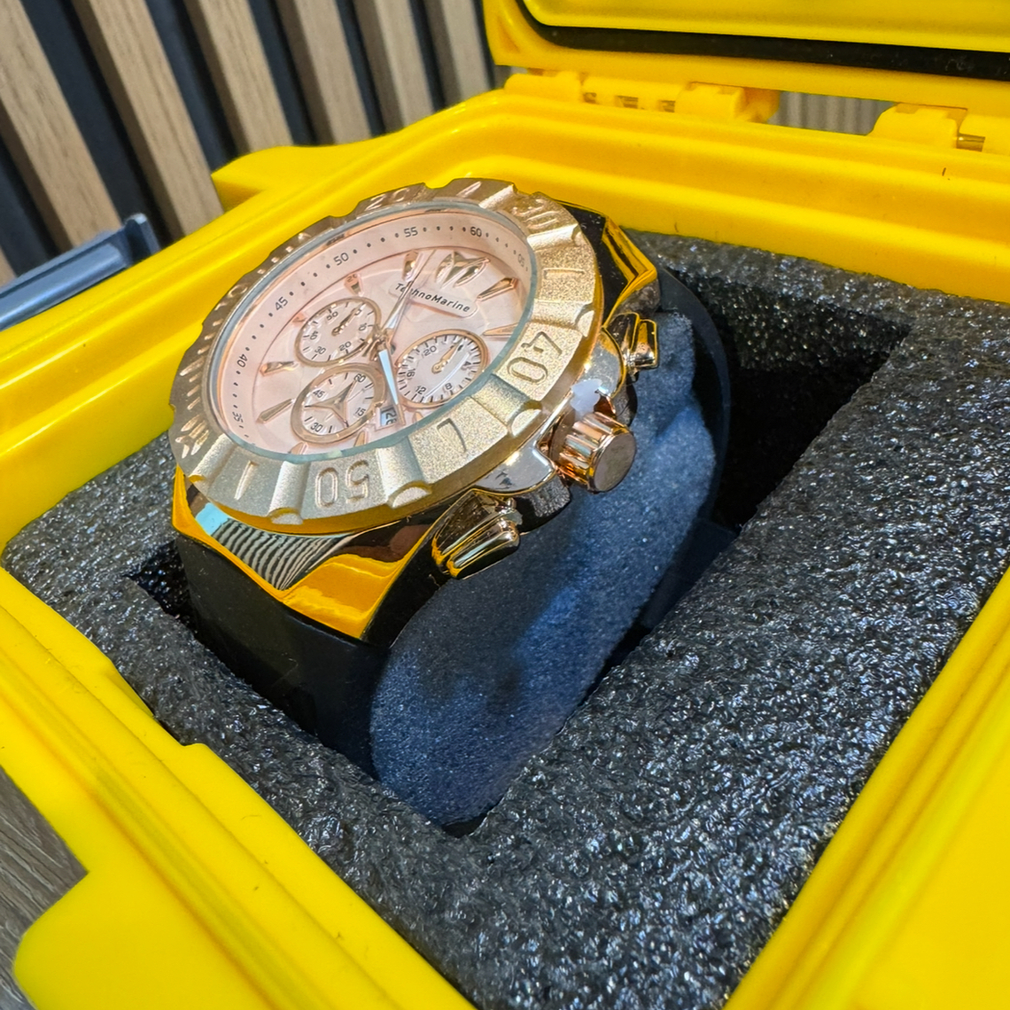RELOJ - marca TECHNO MARINE - garantizado  2