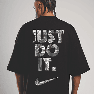 Camiseta Oversize 220g - Nike - negra - talla S