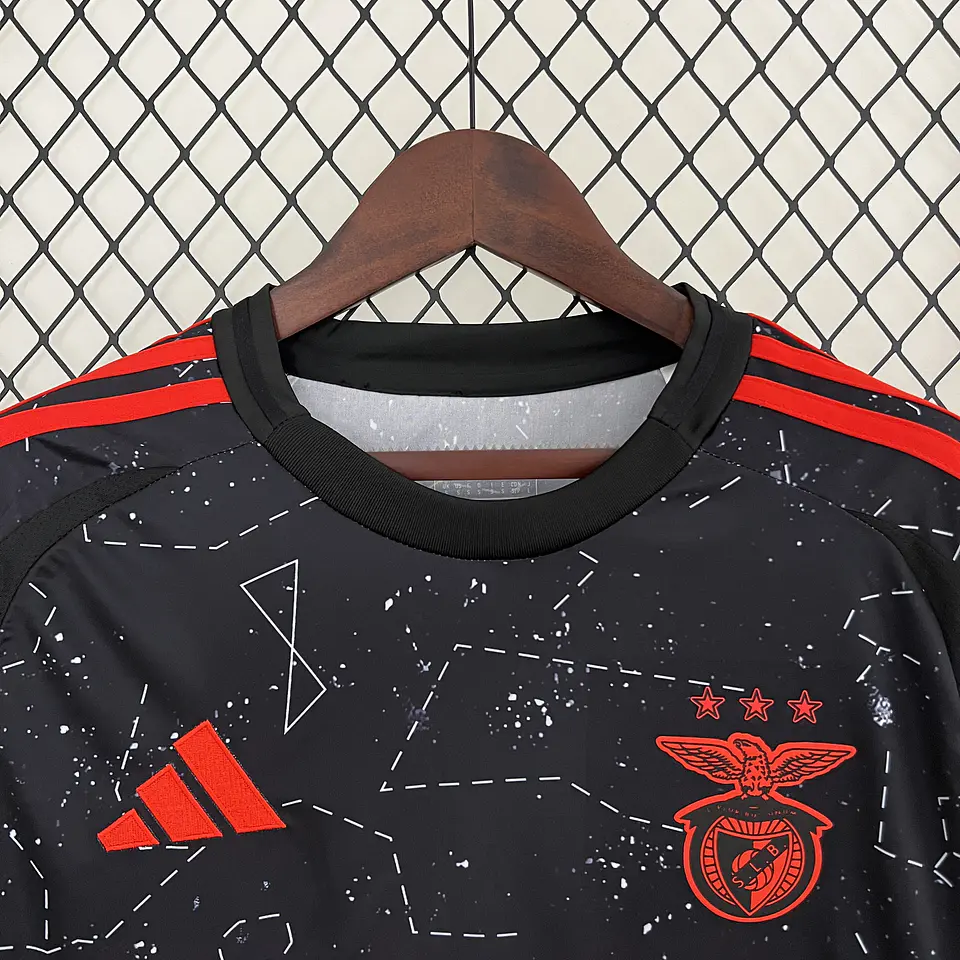 SL Benfica - Equipamento Secundário 24/25 4