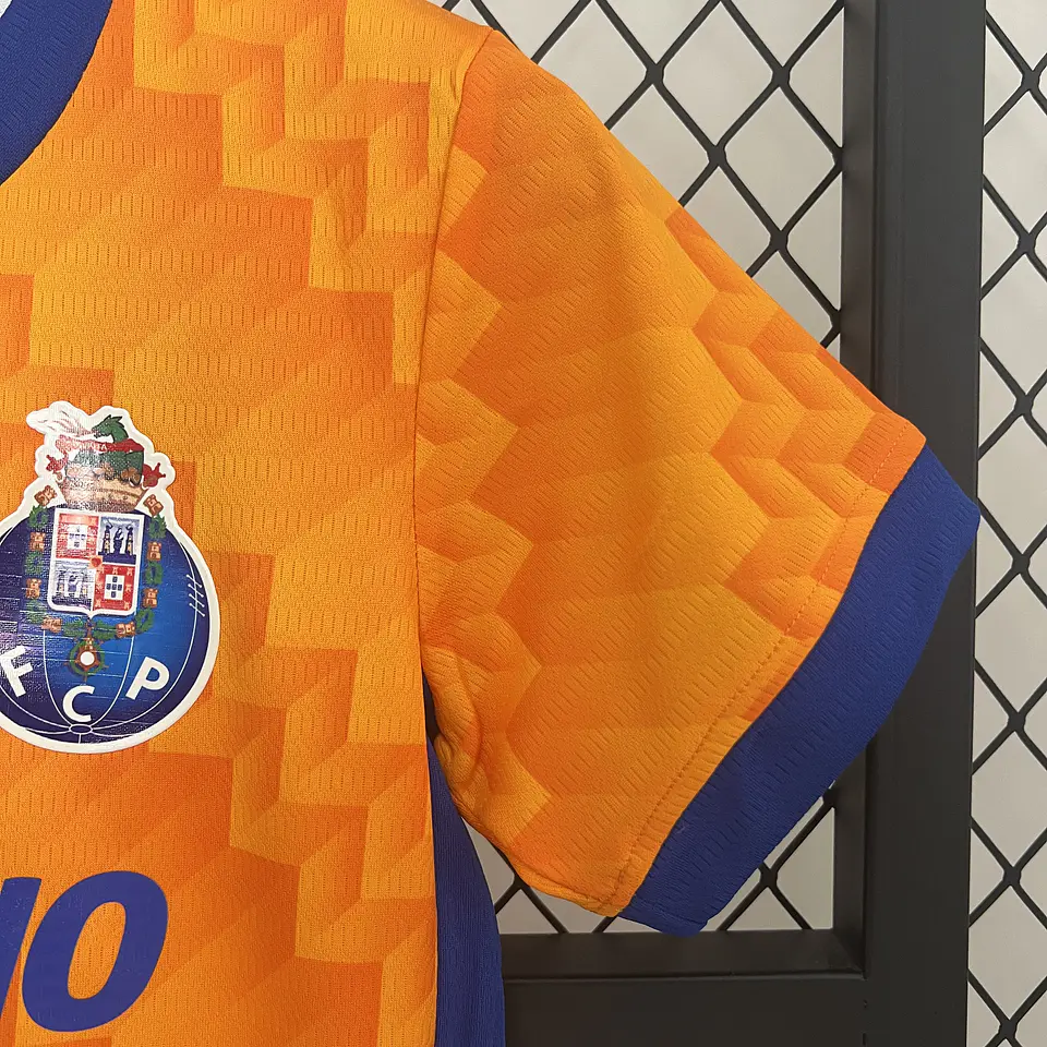 FC Porto Criança - Equipamento Secundário 24/25 4