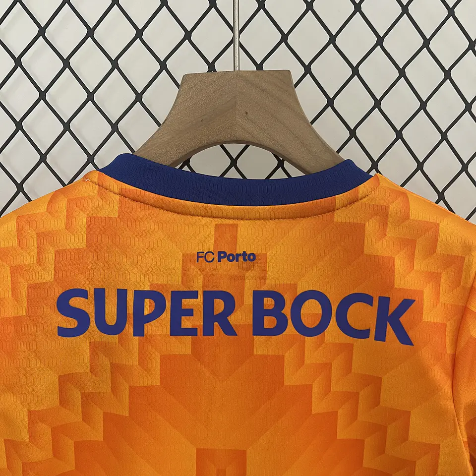 FC Porto Criança - Equipamento Secundário 24/25 5