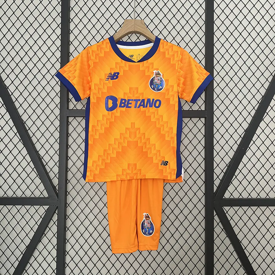 FC Porto Criança - Equipamento Secundário 24/25 1