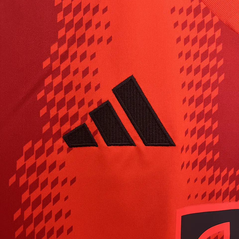 Bayern Munique - Equipamento Principal 24/25 4