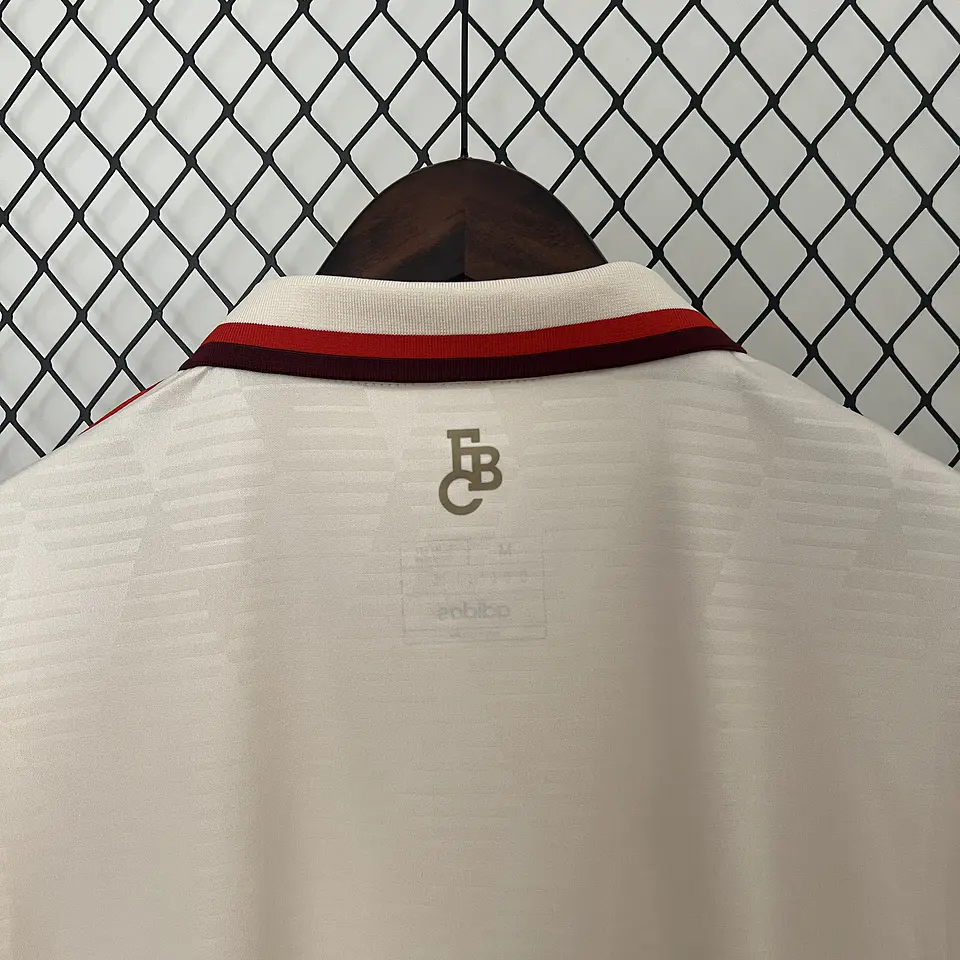 Bayern Munique - Equipamento Alternativo 24/25 6