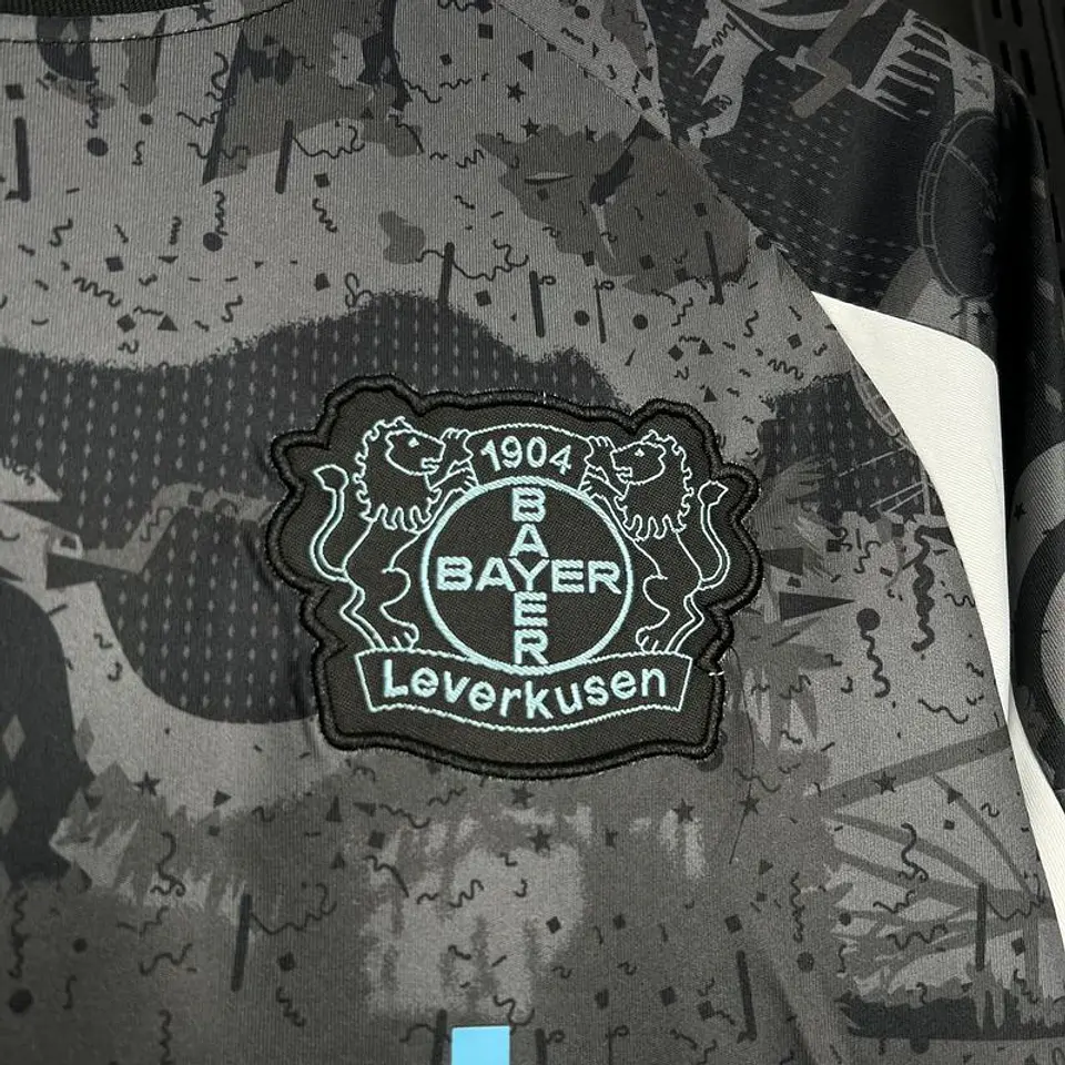 Bayer 04 Leverkusen - Equipamento Alternativo 24/25 4