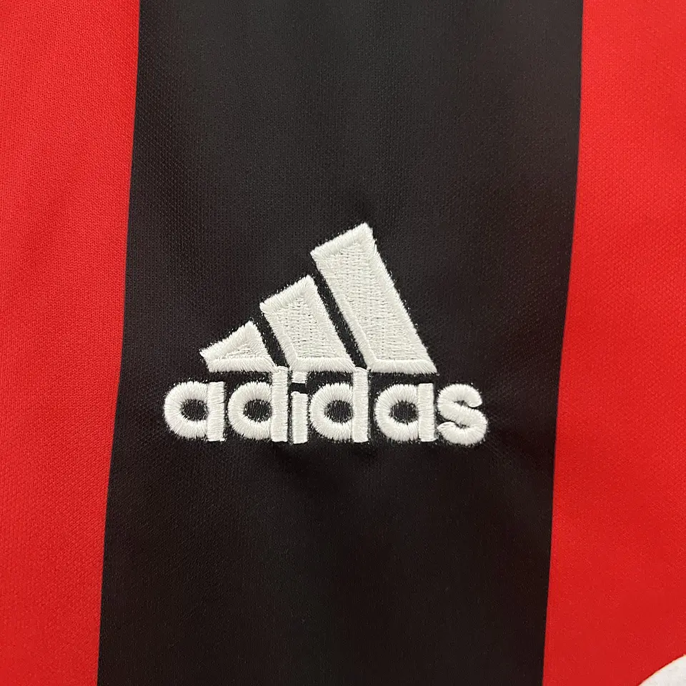 AC Milan - Camisola Principal 01/02 Retro 7
