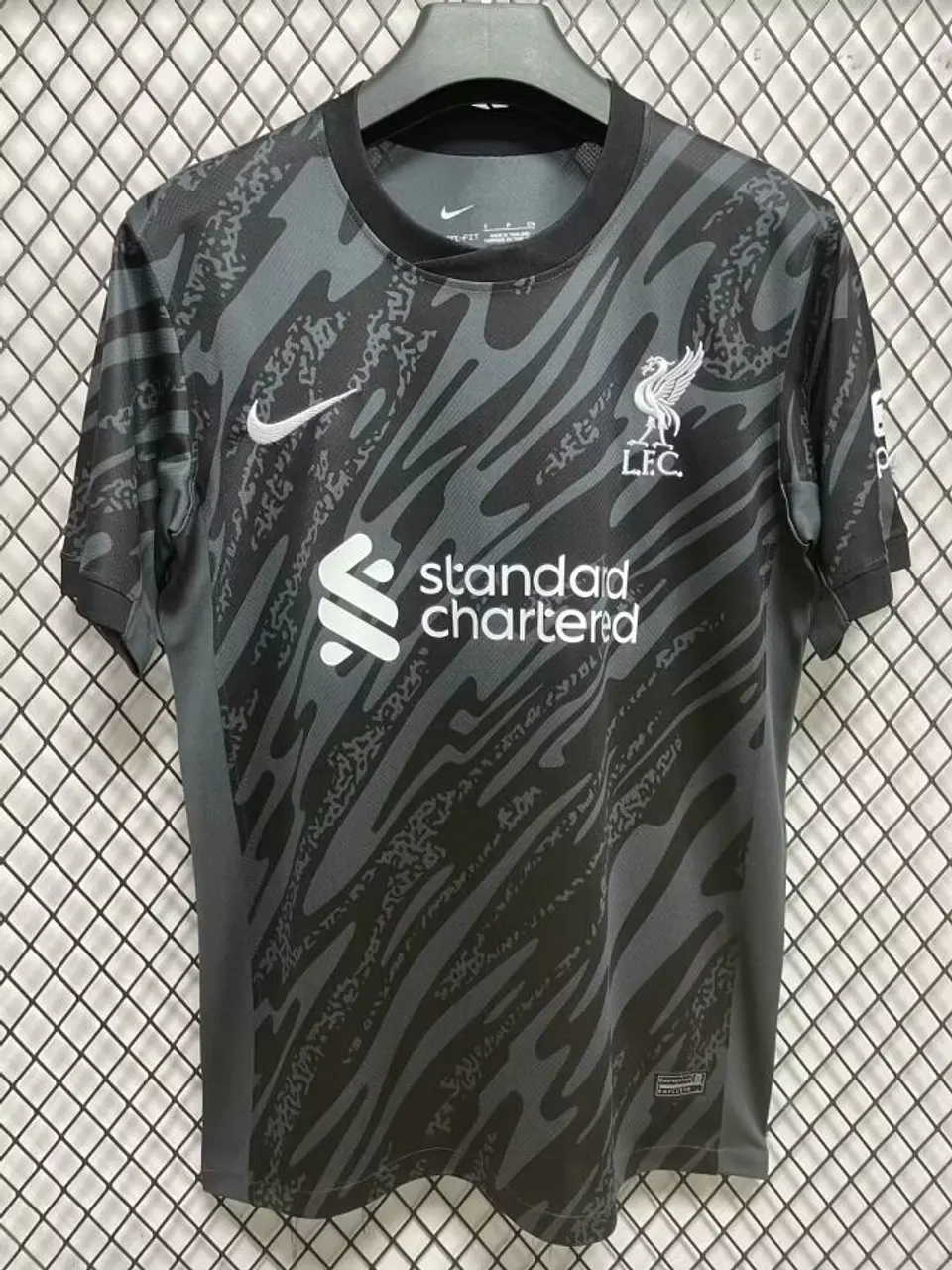 Liverpool FC - Camisola Preta Guarda Redes 24/25 1