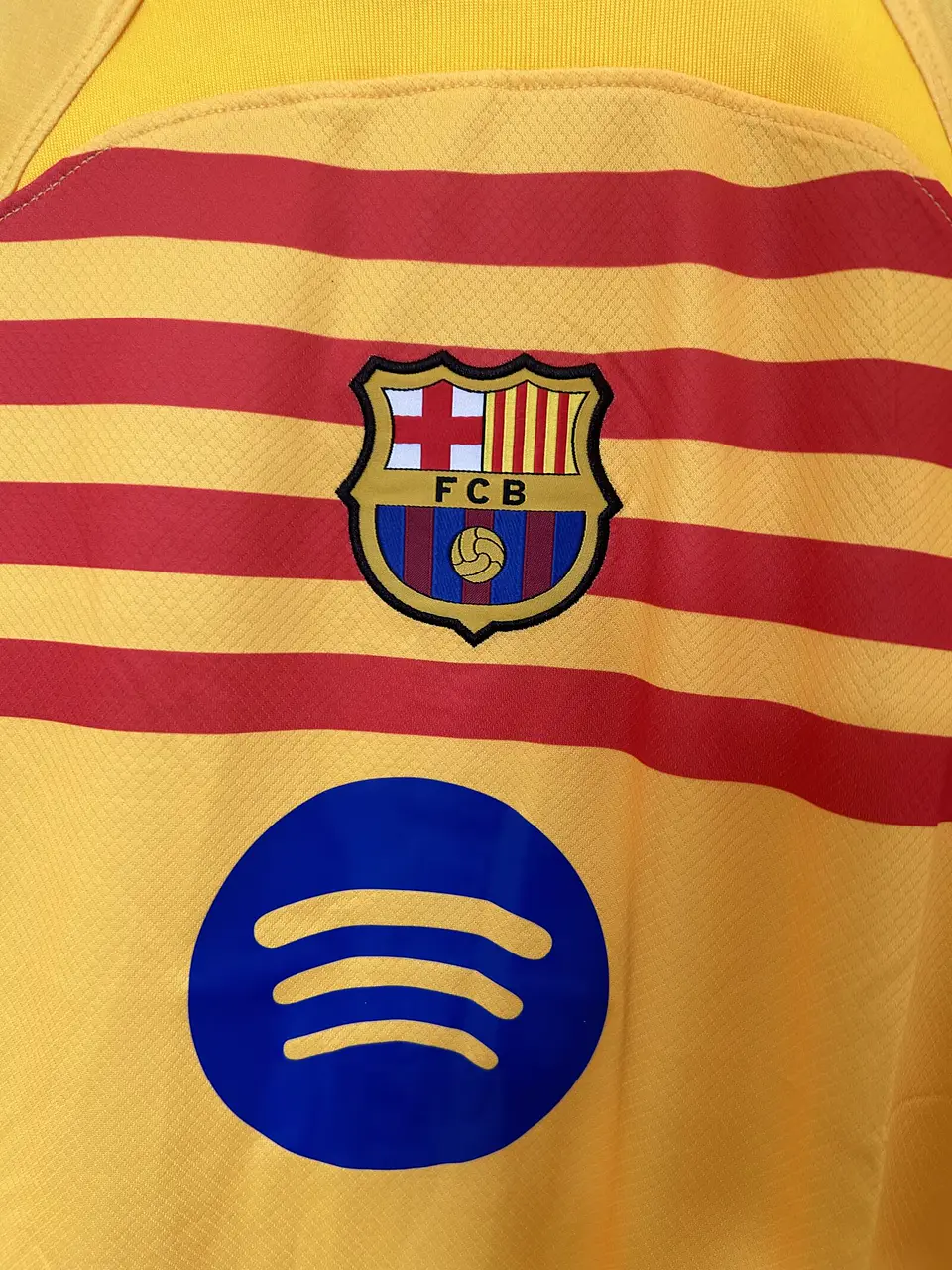 Barcelona - Quarto Equipamento 24/25 4