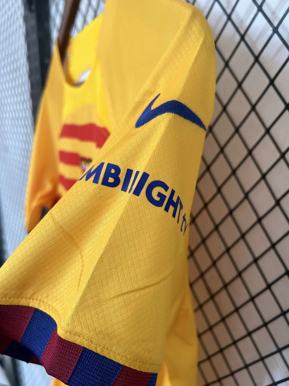 Barcelona - Quarto Equipamento 24/25 6