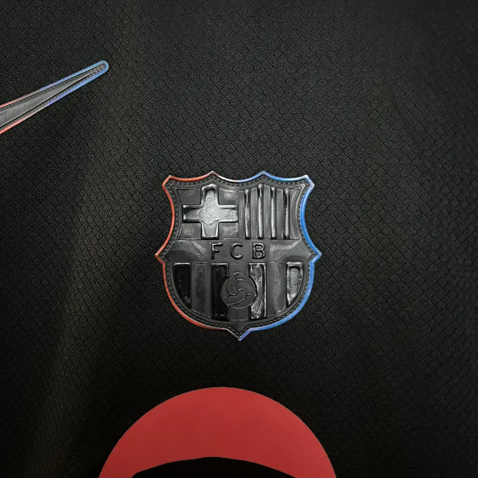 Barcelona Criança - Equipamento Secundário 24/25 2