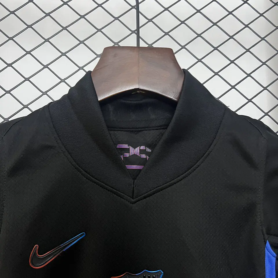 Barcelona Criança - Equipamento Secundário 24/25 5