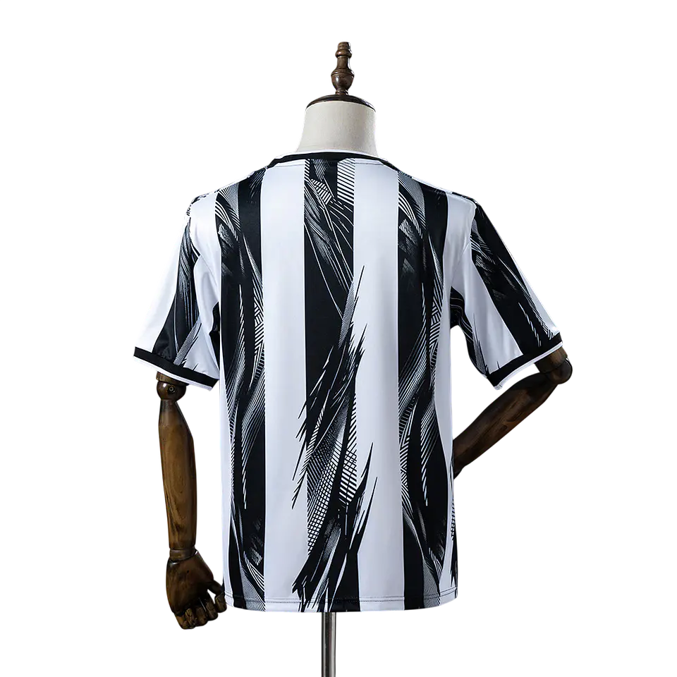 Newcastle - Camisola Principal 26/27 2