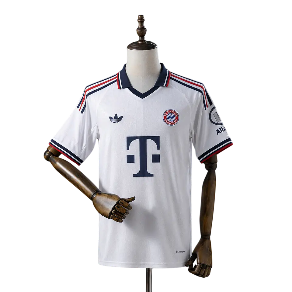 Bayern Munique - Camisola Alternativa 26/27 1