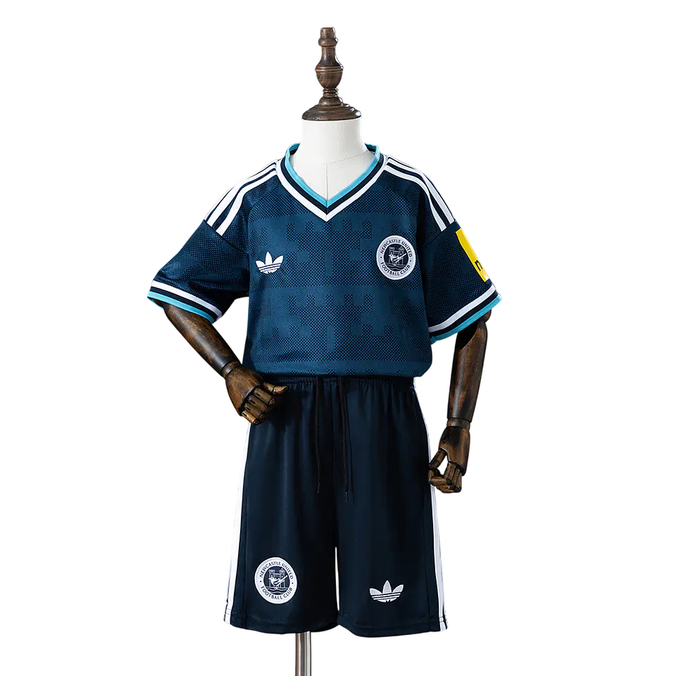 Newcastle - Kit Criança Alternativo 26/27 1