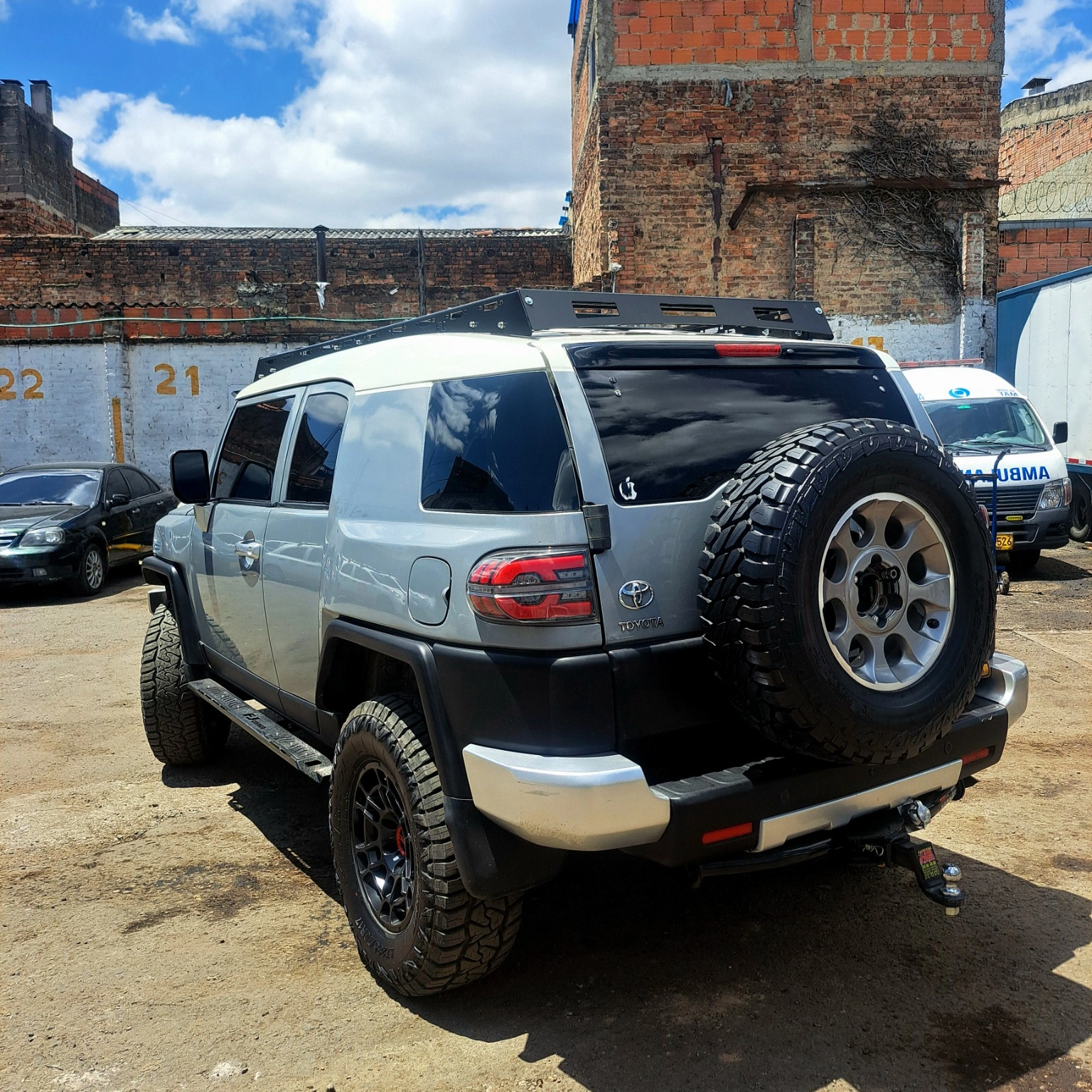 Toyota FJ Cruiser 4 L 2013  4