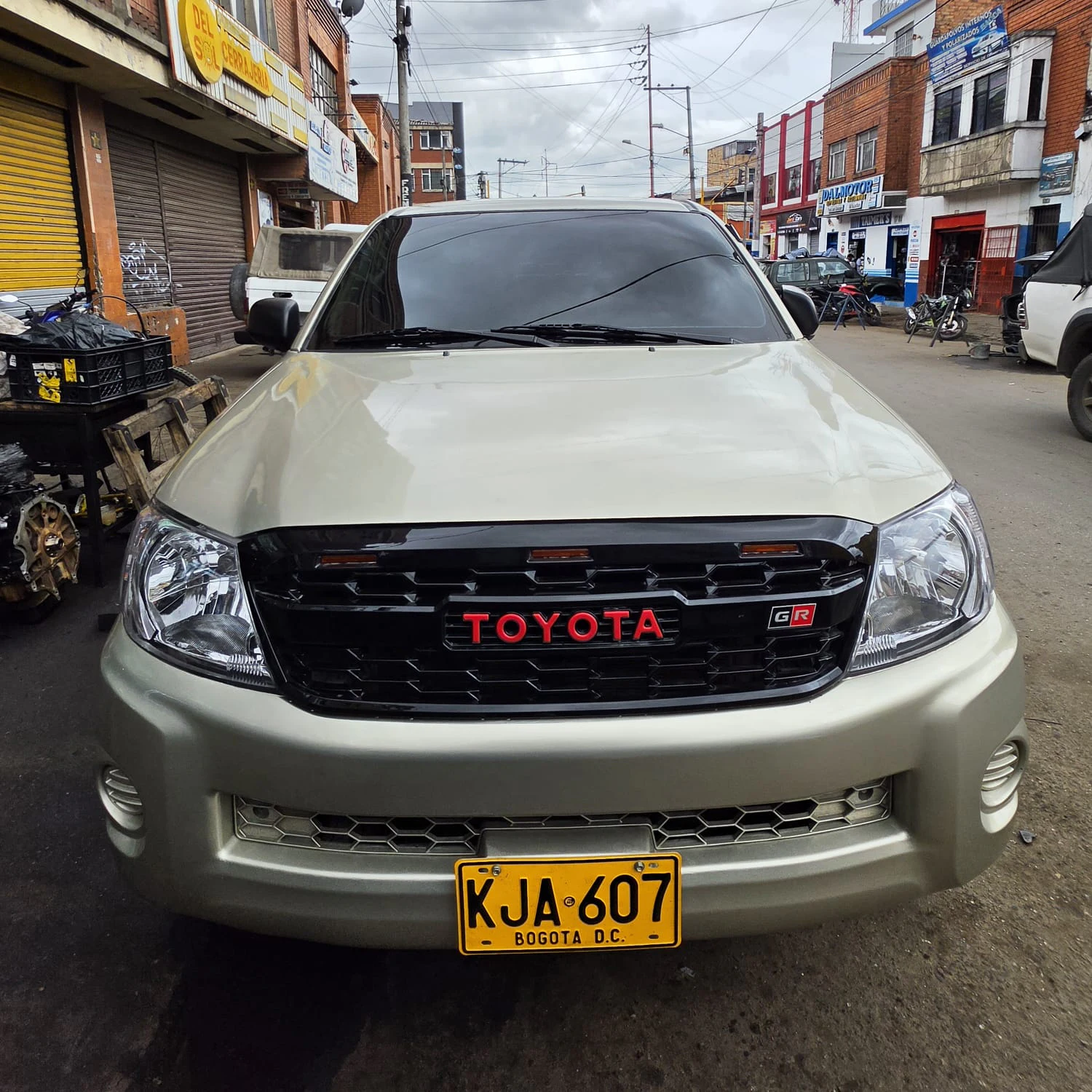 TOYOTA HILUX 2011 2.5 DIÉSEL 4X4 MECÁNICA 3