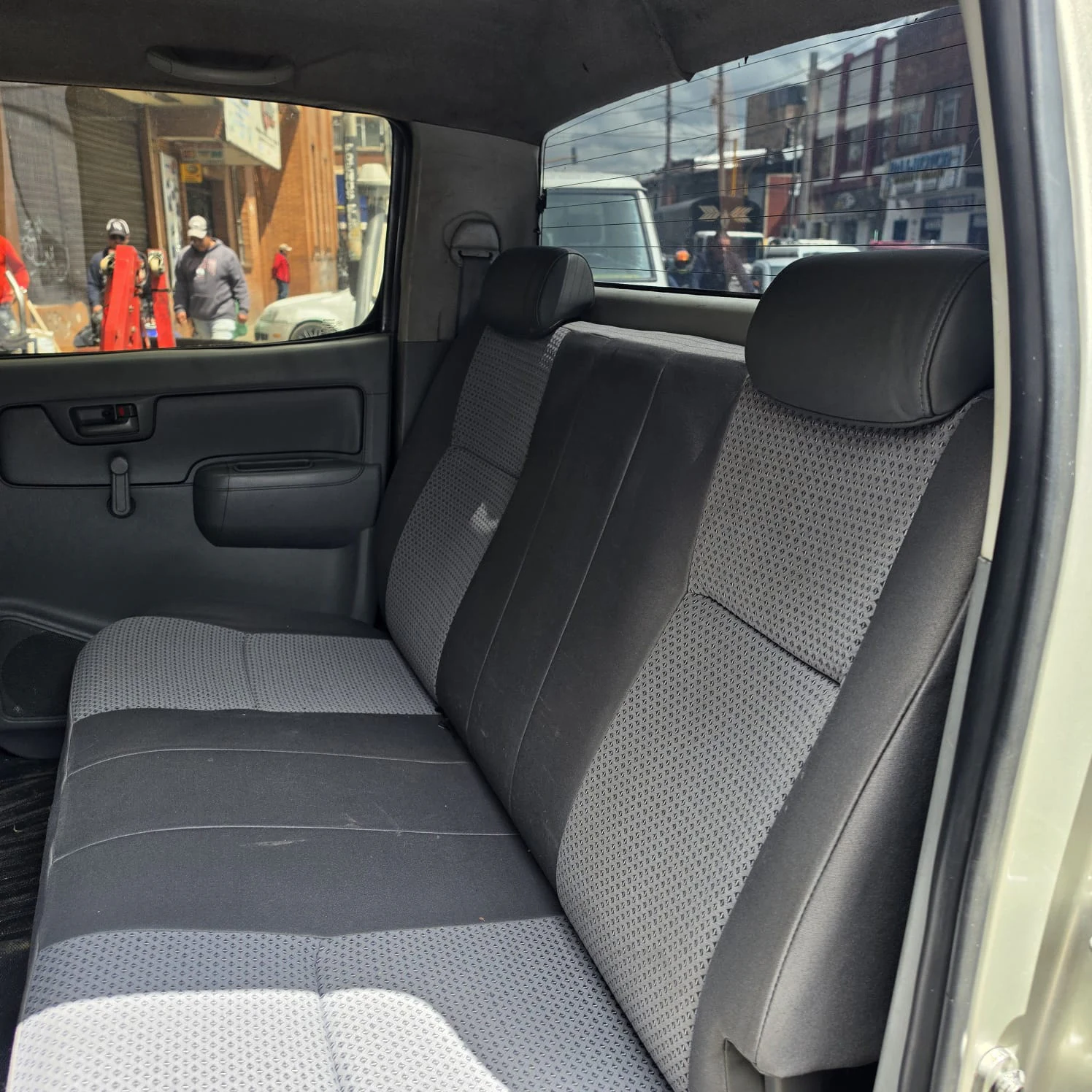 TOYOTA HILUX 2011 2.5 DIÉSEL 4X4 MECÁNICA 7