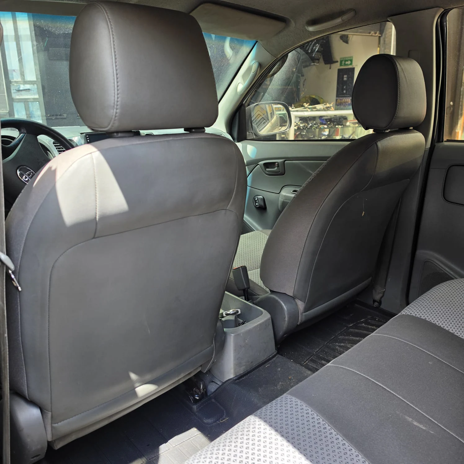 TOYOTA HILUX 2011 2.5 DIÉSEL 4X4 MECÁNICA 8