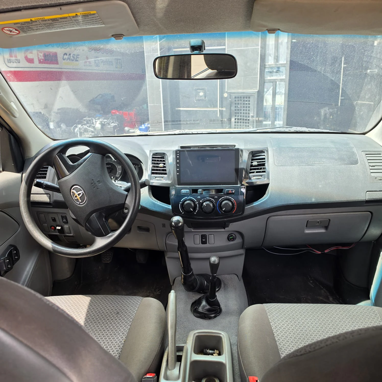 TOYOTA HILUX 2011 2.5 DIÉSEL 4X4 MECÁNICA 10