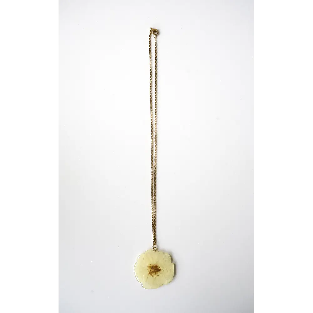 Collar Rosa Marfil Natural - Encapsulada en Resina