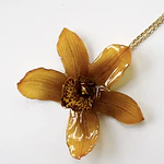 Collar Orquídea Ámbar
