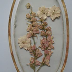 Joyero Ovalado de Resina con Flores Delphinium Rosado Claro