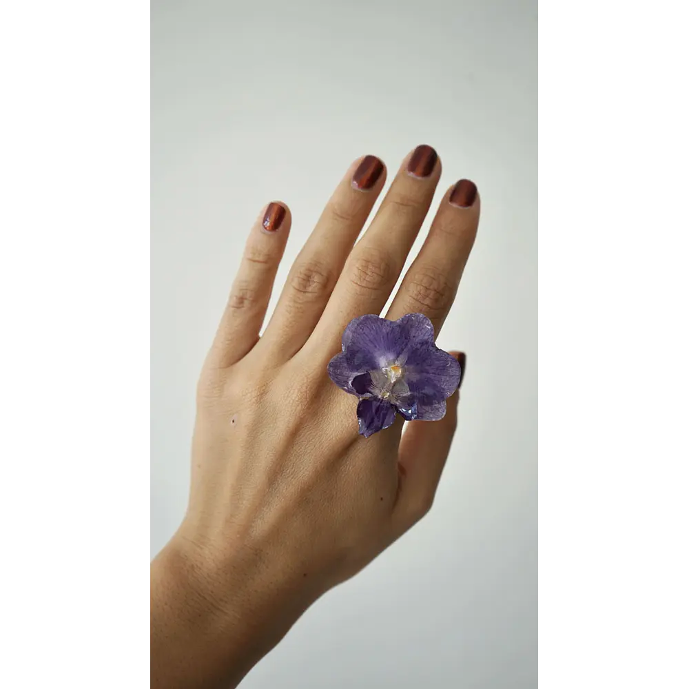 Anillo de Orquídea Morada Natural Preservada  | Cande Art