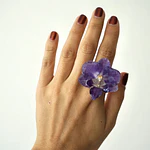 Anillo de Orquídea Morada Natural Preservada  | Cande Art