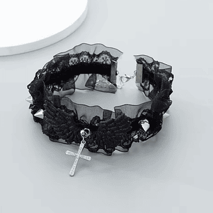 Choker de encaje con Alas y Cruz