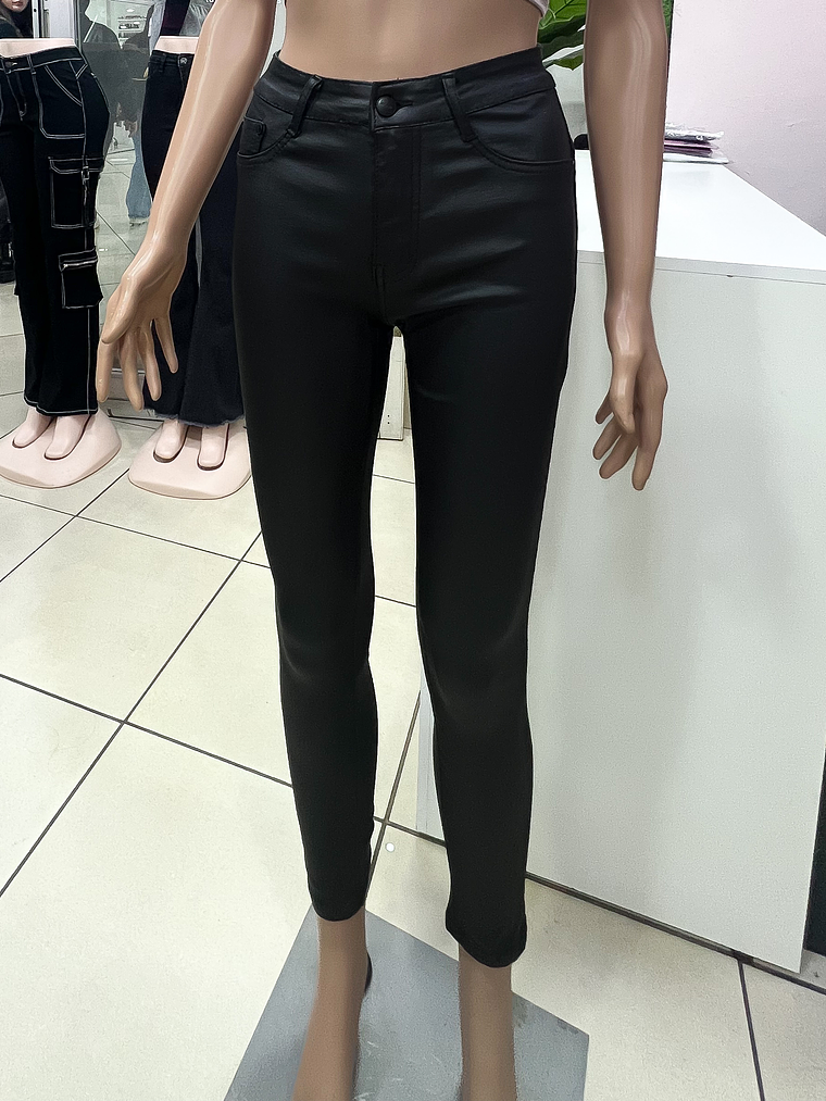 Jeans eco cuero push up 3