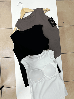 Top básica con sostén 