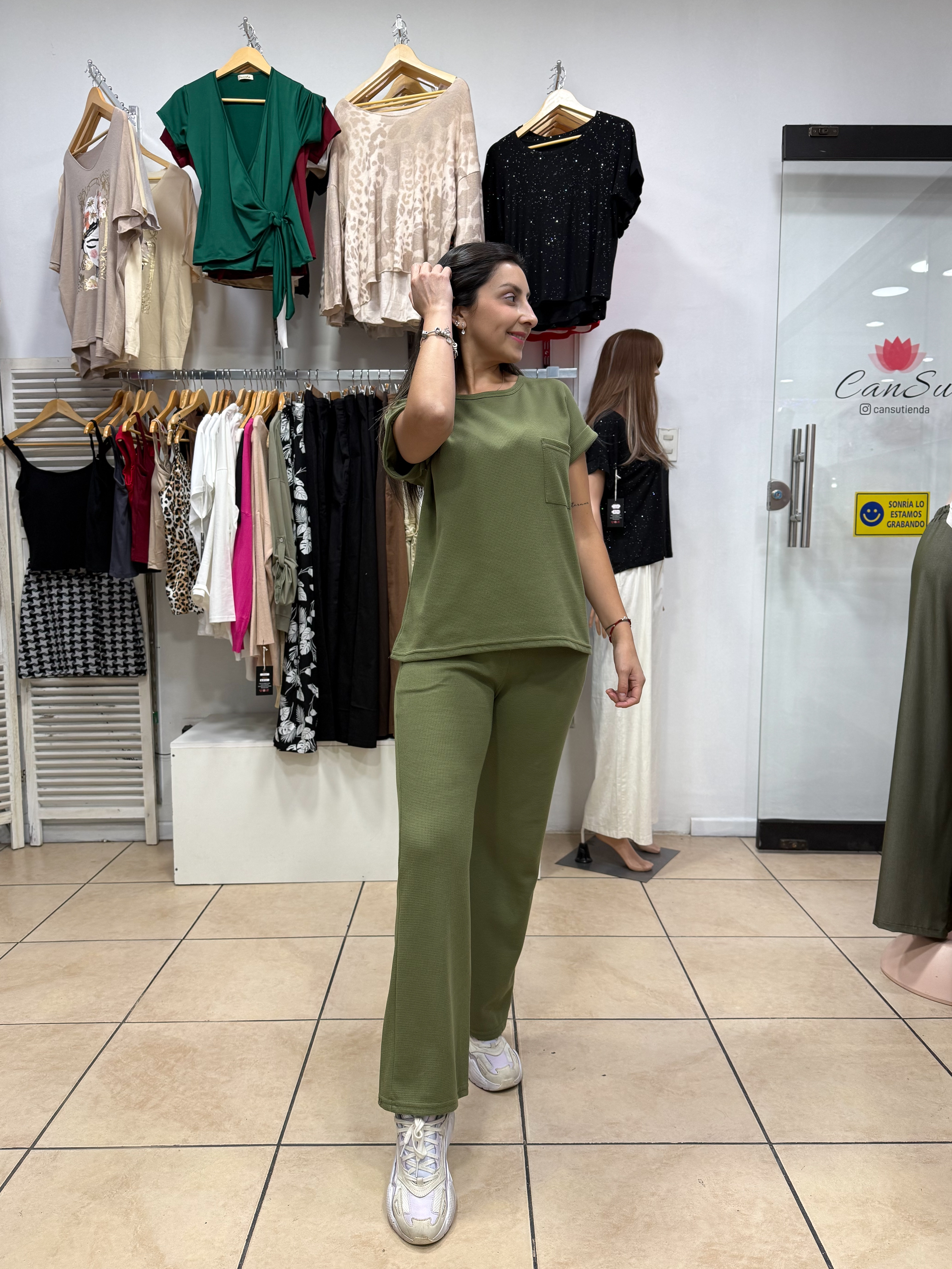 Conjunto Niña Coral Claro