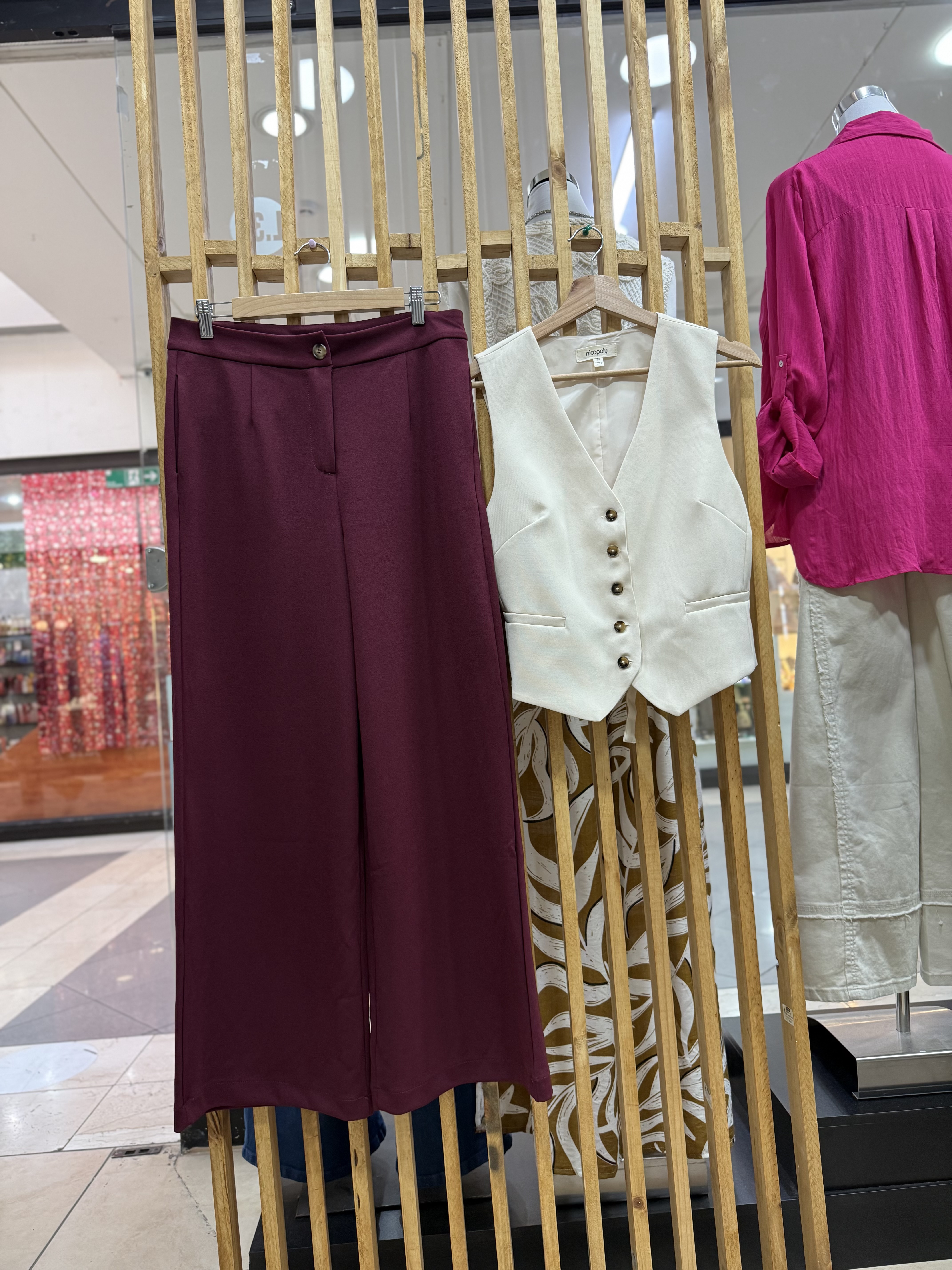 Pants Aura