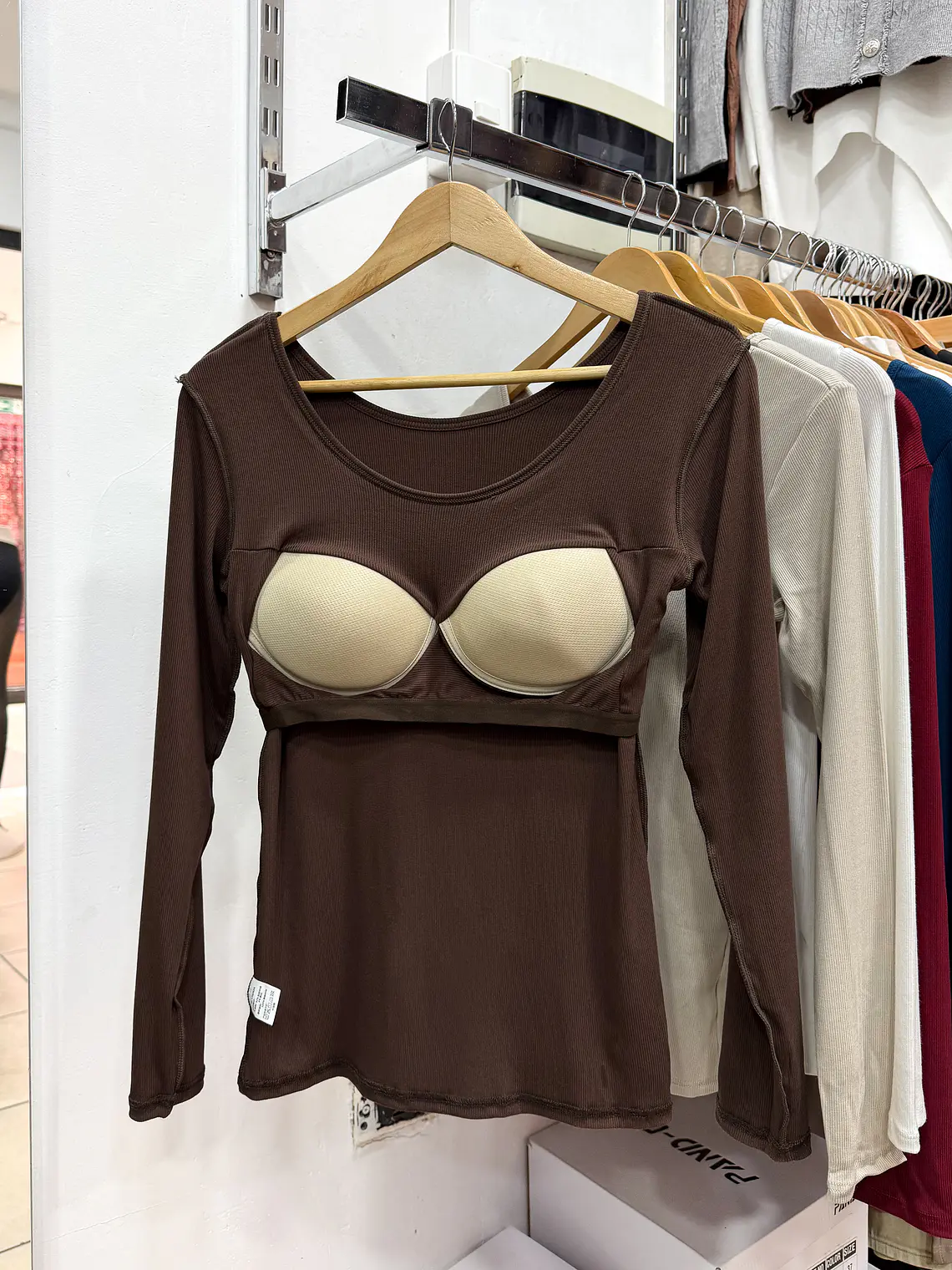 Polera manga larga con sosten 1