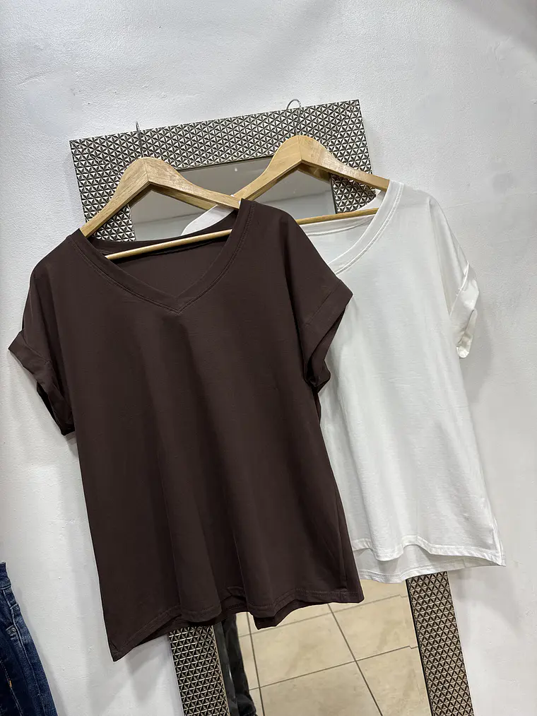 Polera basic V  2
