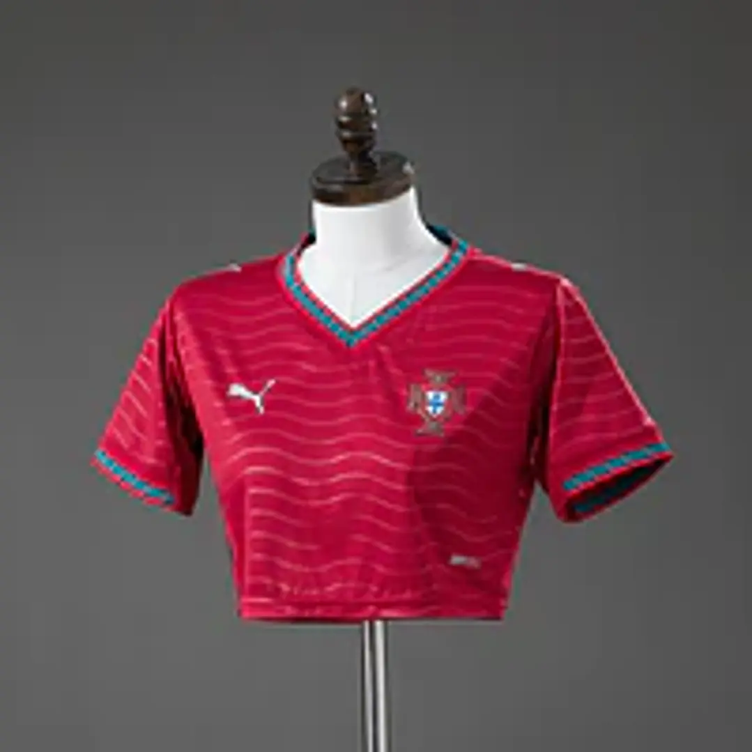camisola Principal Portugal 2026 - Croptop Feminino 2
