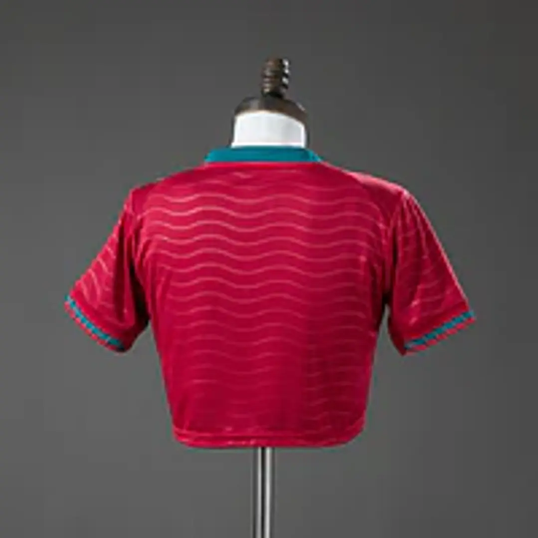 camisola Principal Portugal 2026 - Croptop Feminino 3