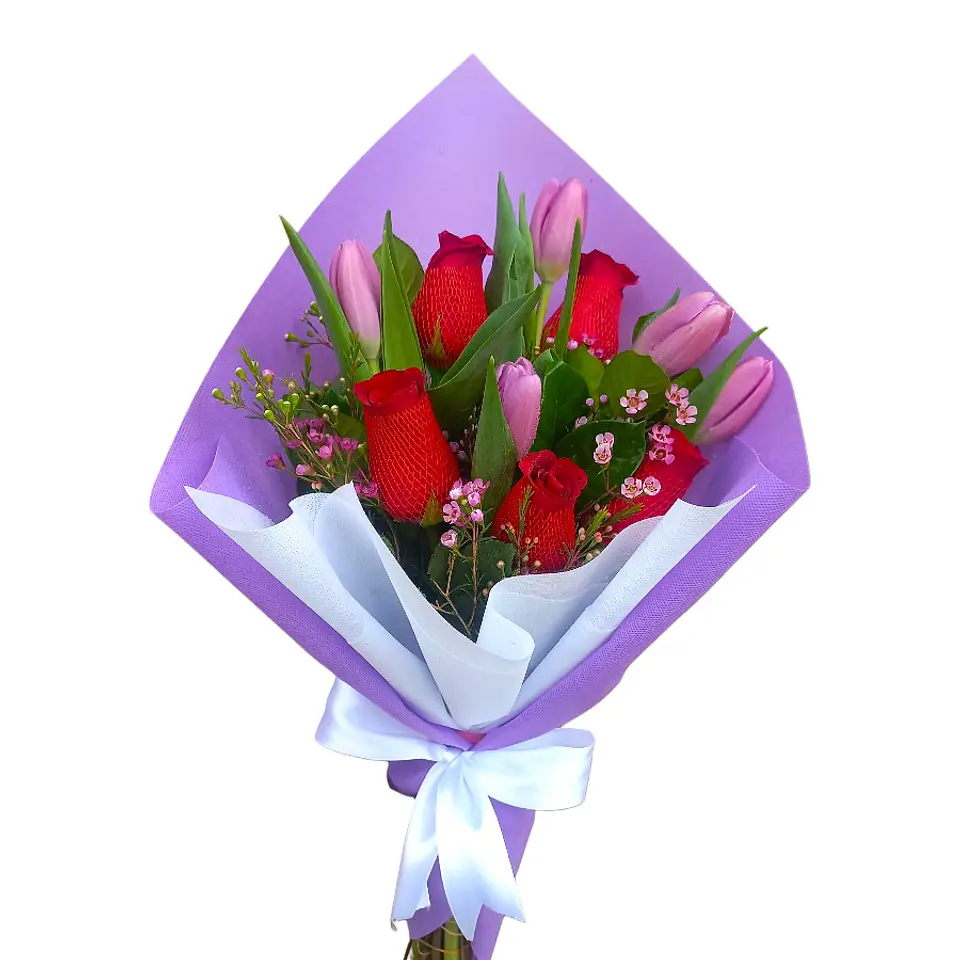 Ramo De Tulipanes y Rosas 1