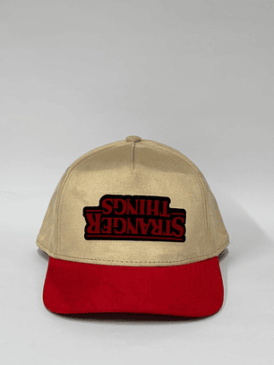 Gorra de gamuza 5p - Beige x rojo /  Stranger Things invertido 